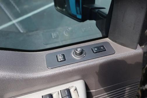Magnetic Metallic 2016 Ford F-350 Lariat
