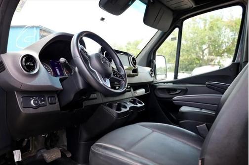 2022 Mercedes-Benz Sprinter 4500 High Roof V6