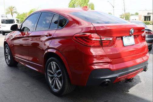 Melbourne Red Metallic 2017 BMW X4 M40i