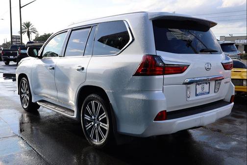 2017 Lexus LX 570 Base