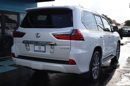 2017 Lexus LX 570 Base