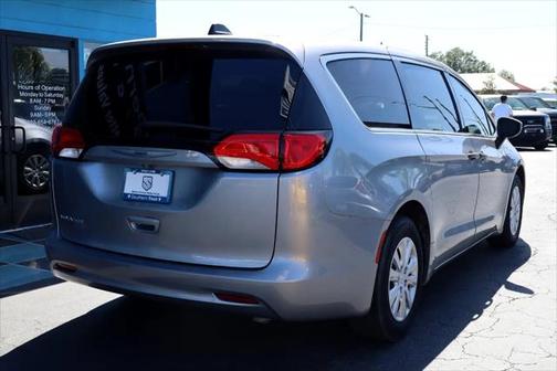 2020 Chrysler Voyager L