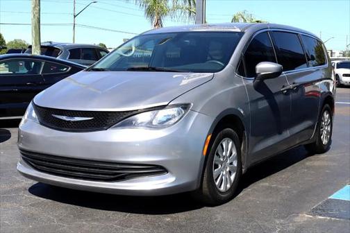 2020 Chrysler Voyager L
