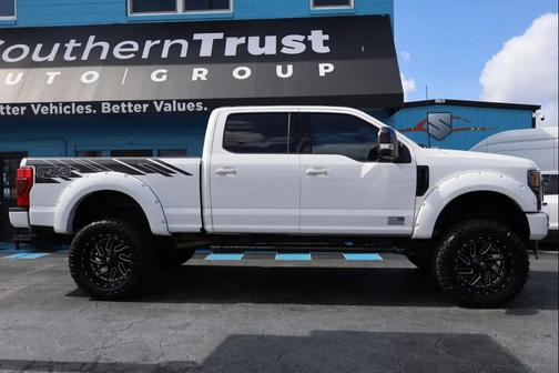 White 2022 Ford F-250 Lariat
