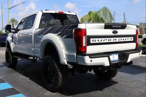 White 2022 Ford F-250 Lariat
