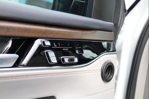 2023 Jeep Grand Wagoneer 4x4