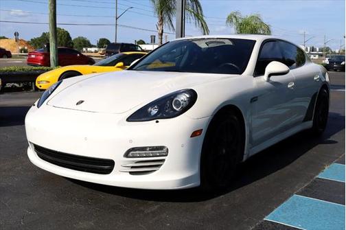 2012 Porsche Panamera 4