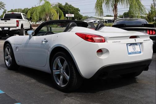Pure (Summit White) 2007 Pontiac Solstice GXP