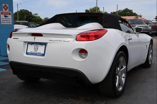 Pure (Summit White) 2007 Pontiac Solstice GXP