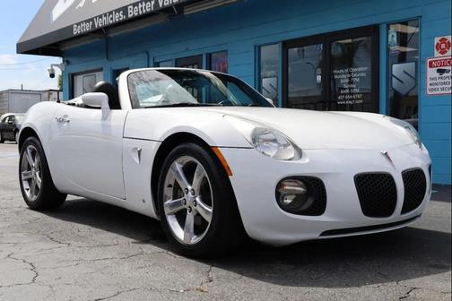 Pure (Summit White) 2007 Pontiac Solstice GXP