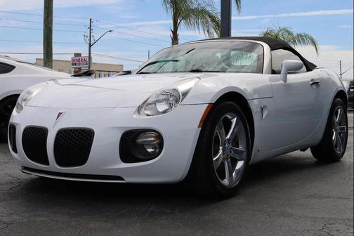 Pure (Summit White) 2007 Pontiac Solstice GXP