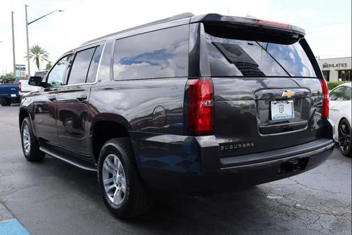 Gray 2018 Chevrolet Suburban LT