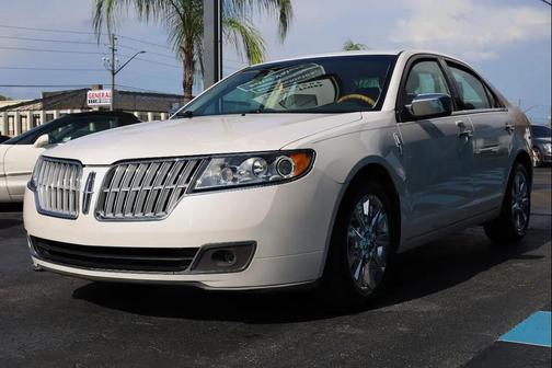 White Platinum Metallic Tri-Coat 2011 Lincoln MKZ Base