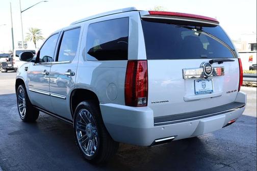 2014 Cadillac Escalade Platinum Edition