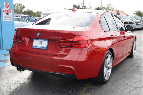 2017 BMW 330 330i Sedan