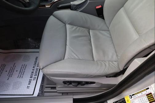 Titanium Silver Metallic 2007 BMW 530 4dr Sdn 530i RWD
