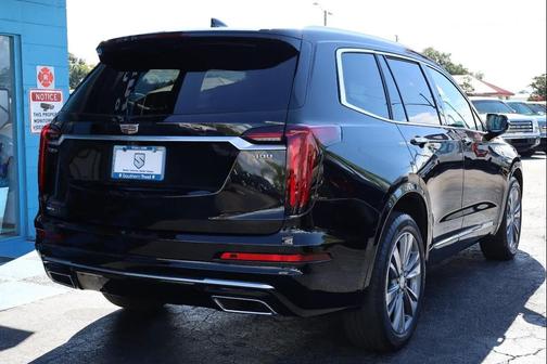 Stellar Black Metallic 2020 Cadillac XT6 Premium Luxury AWD