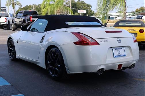 2017 Nissan 370Z Touring
