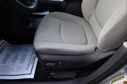 2023 Toyota Sienna LE