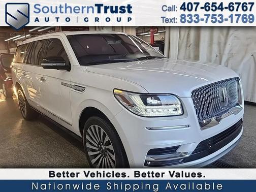 White 2019 Lincoln Navigator L Reserve