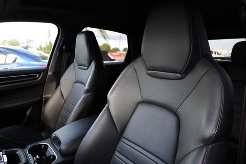 2022 Porsche Cayenne GTS