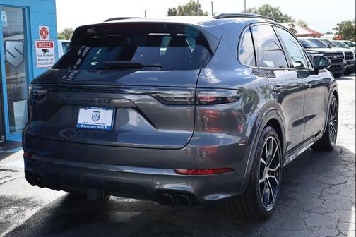 2022 Porsche Cayenne GTS