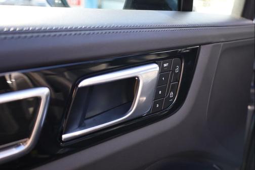 2022 Porsche Cayenne GTS