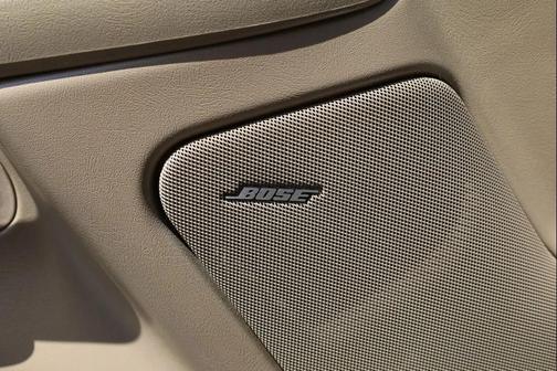 Summit White 2005 Chevrolet Suburban 1500 LT