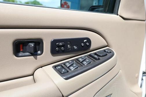 Summit White 2005 Chevrolet Suburban 1500 LT