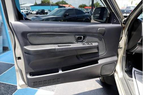 2001 Nissan Frontier S/C Crew Cab