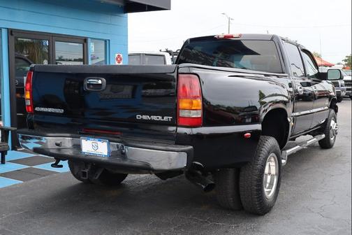 2005 Chevrolet Silverado 3500 LT Crew Cab