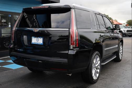 2019 Cadillac Escalade Luxury