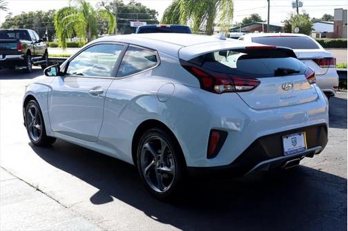 2020 Hyundai Veloster 2
