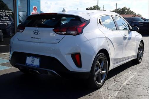 2020 Hyundai Veloster 2