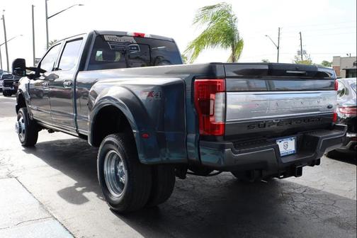 Magnetic Metallic 2019 Ford F-350 Platinum