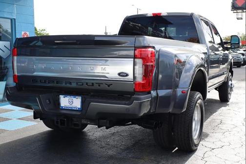 Magnetic Metallic 2019 Ford F-350 Platinum