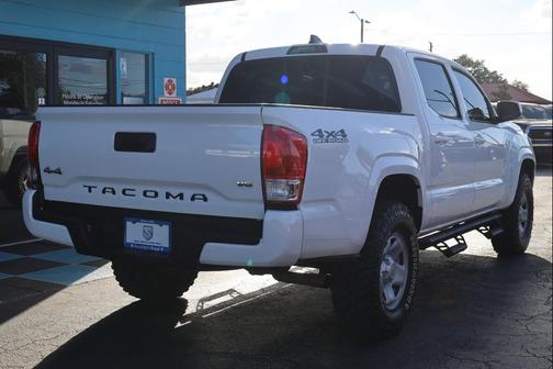 2022 Toyota Tacoma SR