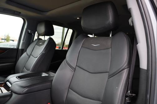 2020 Cadillac Escalade ESV Luxury