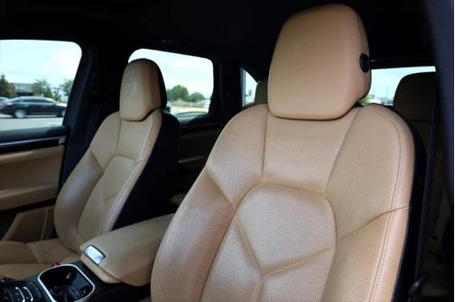 2018 Porsche Cayenne Platinum Edition