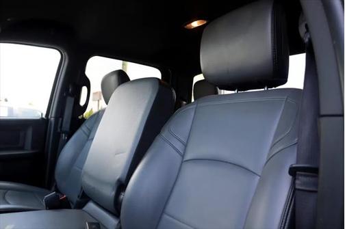 2022 RAM 3500 Tradesman Crew Cab 4x4 8' Box