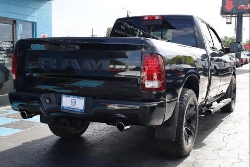 Brilliant Black Crystal Pearl 2018 RAM 1500 Sport