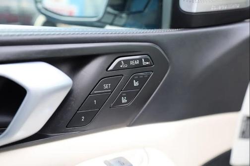 2020 BMW X7 xDrive50i