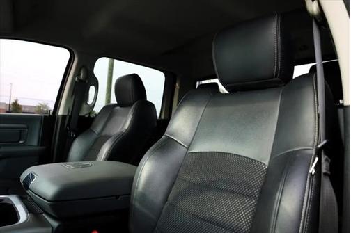2018 RAM 2500 Big Horn Crew Cab 4x4 6'4' Box