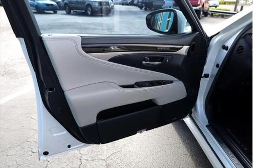2016 Lexus LS 460 L