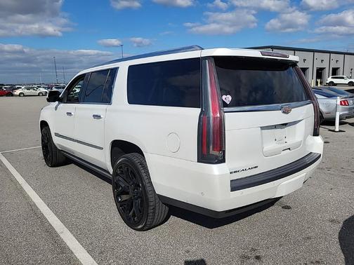 2018 Cadillac Escalade ESV Premium Luxury