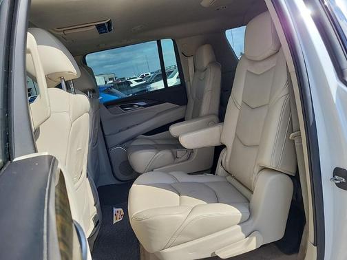 2018 Cadillac Escalade ESV Premium Luxury