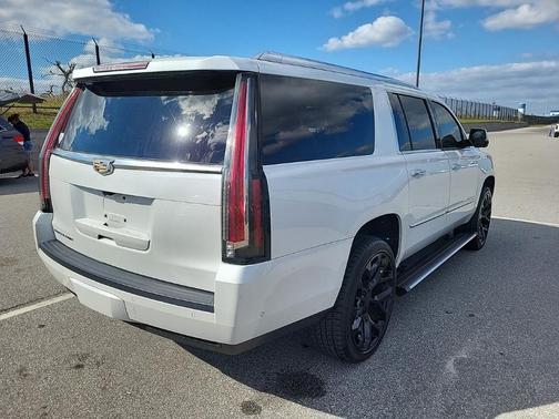 2018 Cadillac Escalade ESV Premium Luxury
