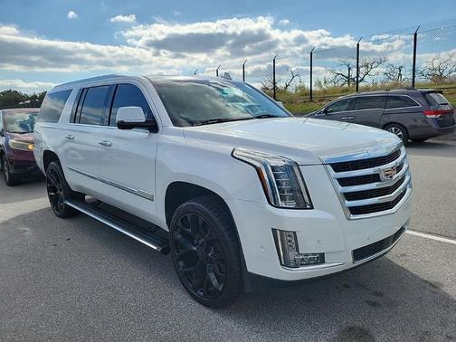 2018 Cadillac Escalade ESV Premium Luxury