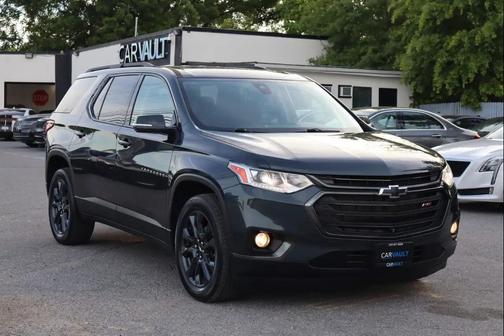 Graphite Metallic 2020 Chevrolet Traverse RS