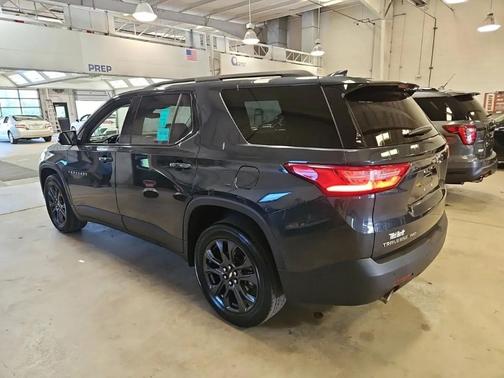 Graphite Metallic 2020 Chevrolet Traverse RS